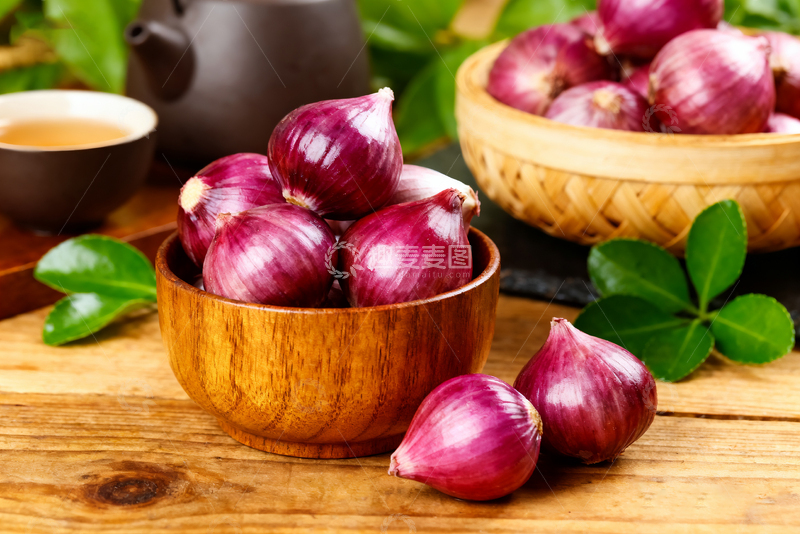 高清大图下载【趣麦麦图】新鲜红皮洋葱4