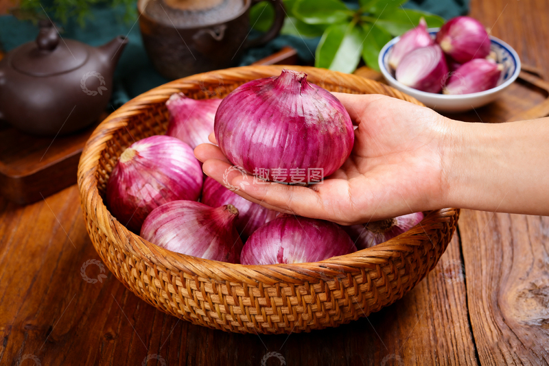 高清大图下载【趣麦麦图】新鲜紫皮洋葱1