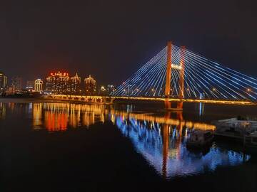 夜色桥梁城市倒影