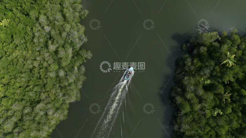 高清大图下载【趣麦麦图】-航拍河流森林船只