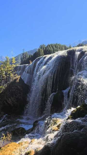 壮丽瀑布山水风光