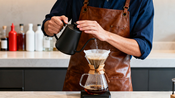 咖啡师手冲咖啡制作过程
