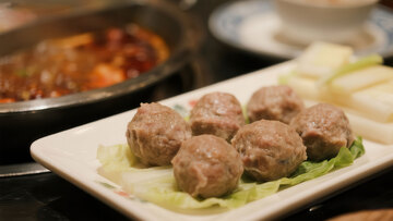 牛肉丸  浑圆  扎实 