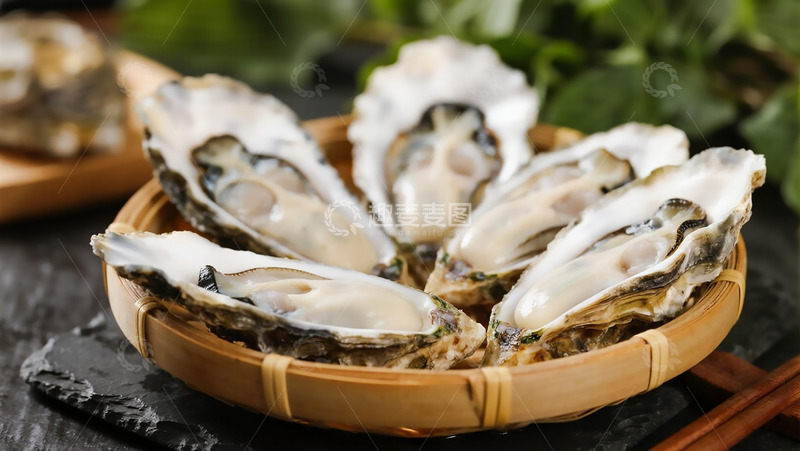 高清大图下载【趣麦麦图】美食海鲜之竹篮中的生蚝
