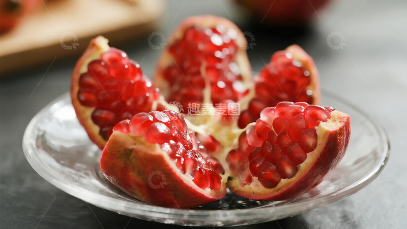 高清大图下载【趣麦麦图】蔬菜水果之剥开的石榴展示