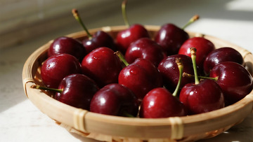 蔬菜水果之竹篮里的车厘子大樱桃