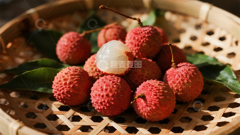 高清大图下载【趣麦麦图】蔬菜水果之竹篮上面的荔枝