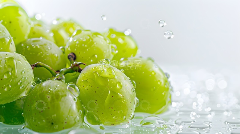 高清大图下载【趣麦麦图】清新绿葡萄水滴摄影图