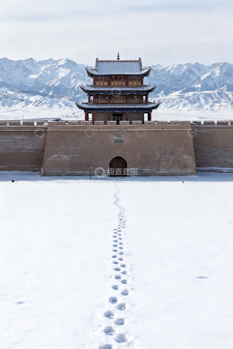 高清大图下载【趣麦麦图】雪映古堡山峦远