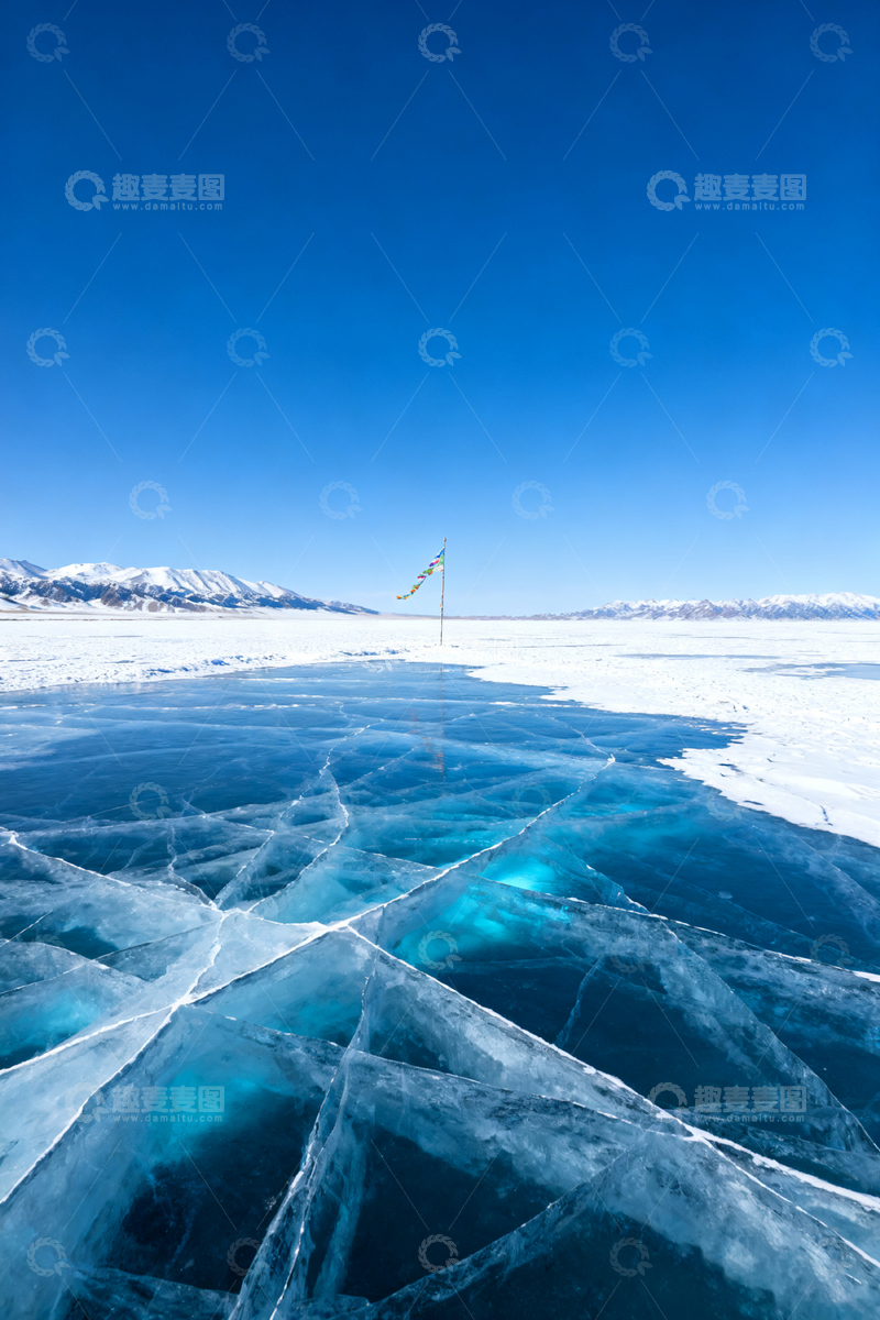高清大图下载【趣麦麦图】冰湖蓝天雪山风光