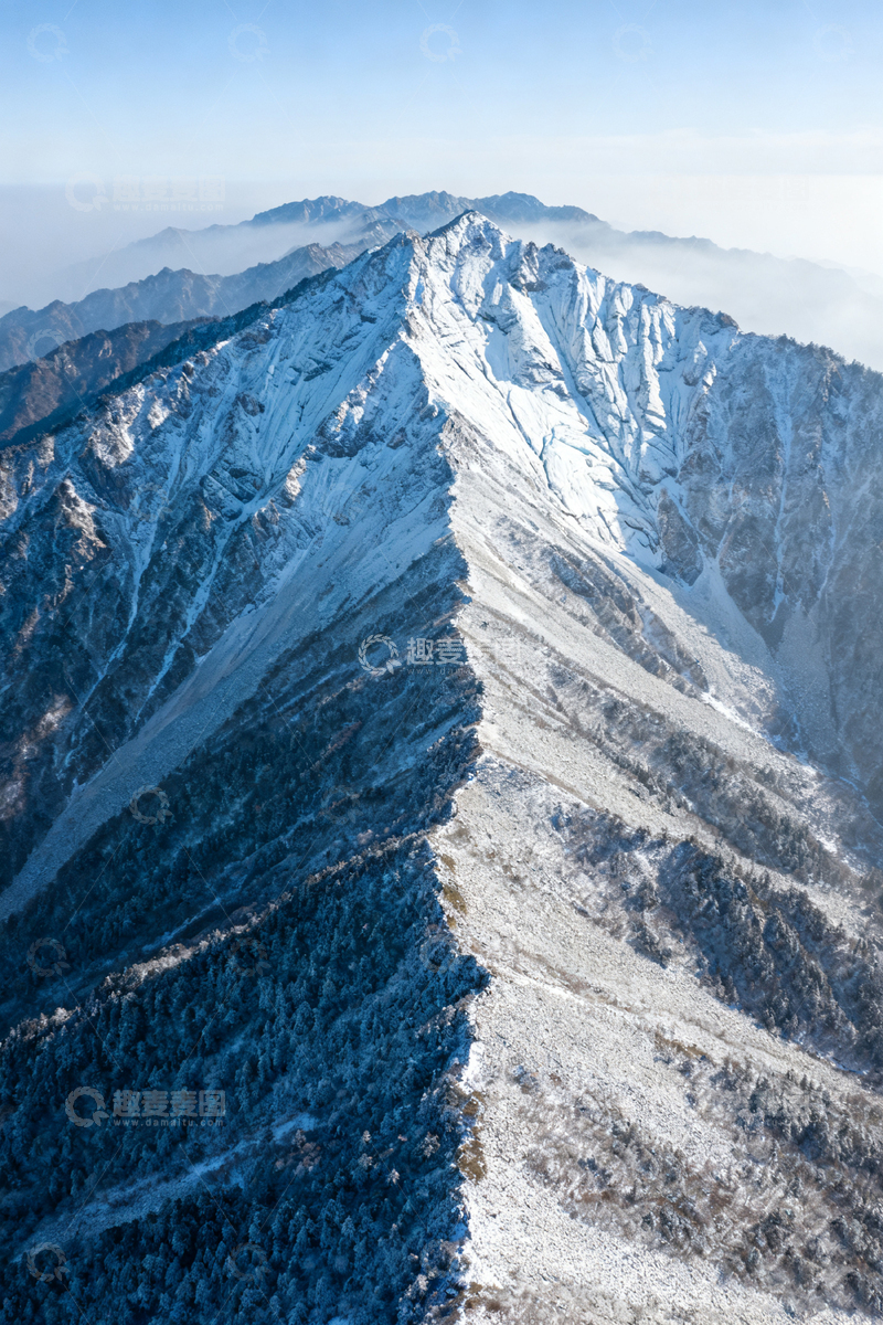 高清大图下载【趣麦麦图】雪山风光航拍照片