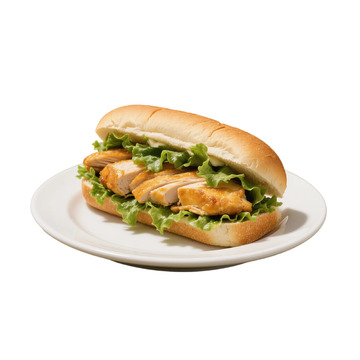 白色盘子上的烤鸡三明治