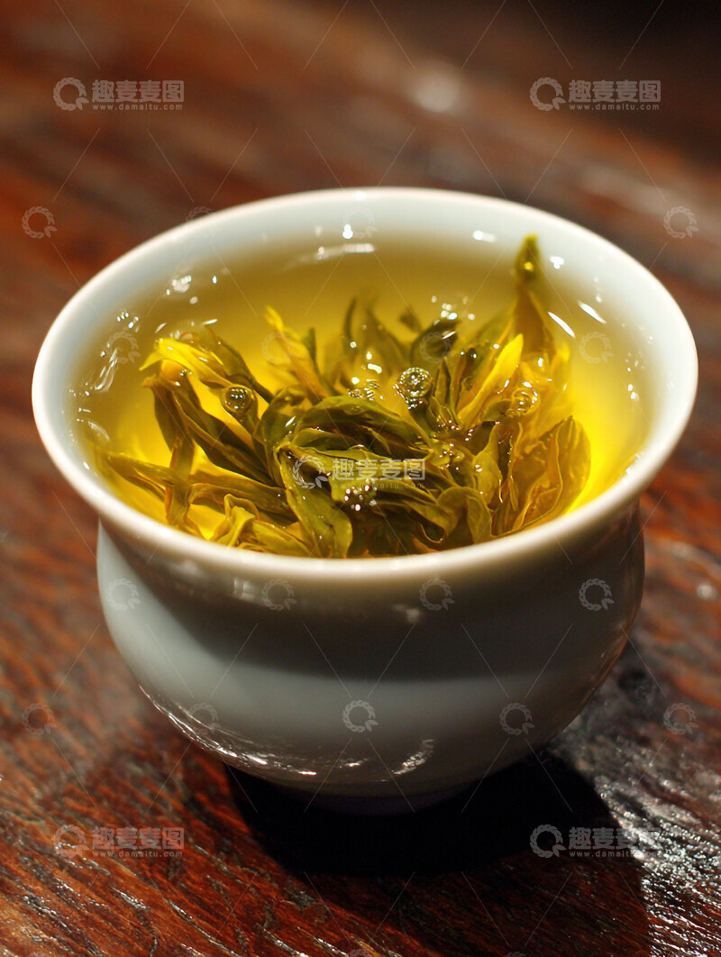 高清大图下载【趣麦麦图】茶水  澄澈  浓强  