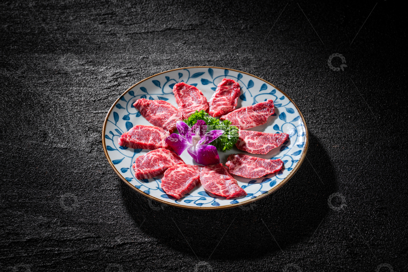 高清大图下载【趣麦麦图】-花瓣薄切生西冷牛排拼盘