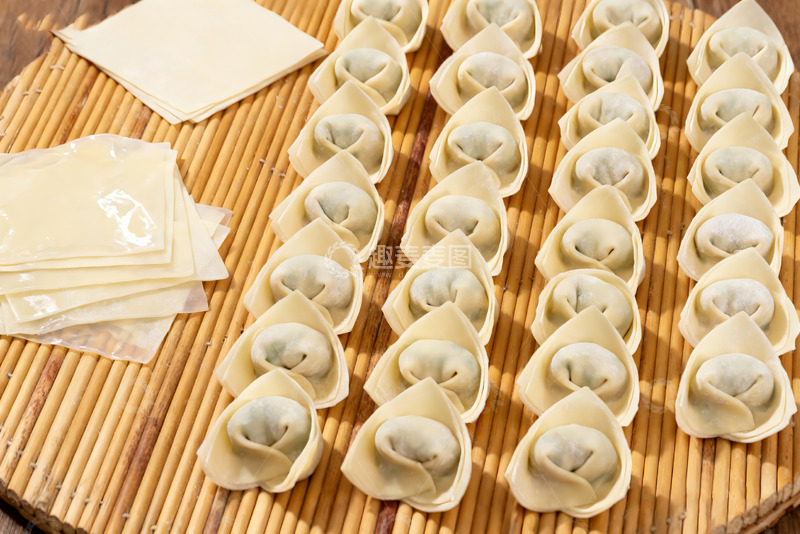 高清大图下载【趣麦麦图】手工包制的新鲜饺子0