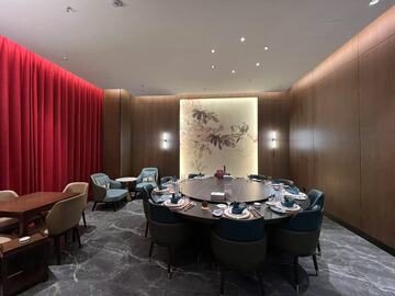 典雅中式圆桌包厢间