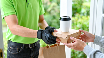 外卖员送餐生活场景摄影图