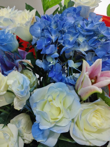 鲜花束蓝白相间花艺设计