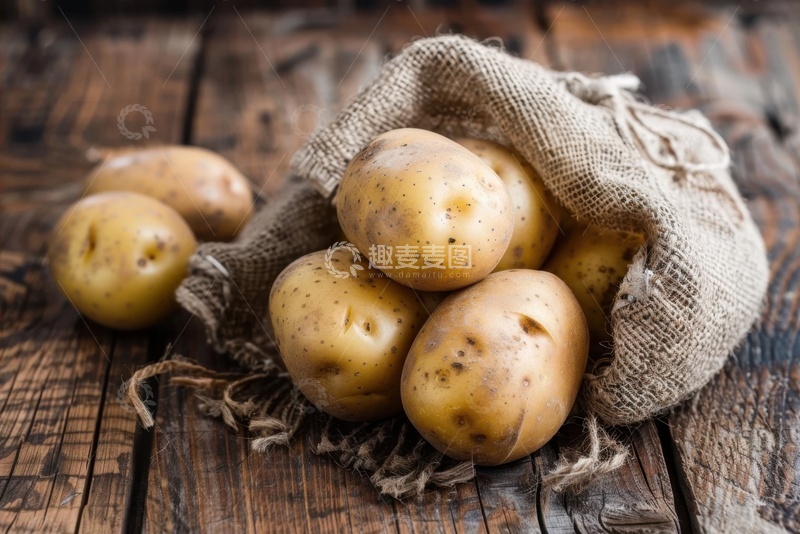 高清大图下载【趣麦麦图】一袋子土豆特写摄影