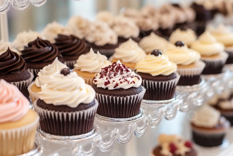 高清大图下载【趣麦麦图】蛋糕店里陈列的纸杯蛋糕