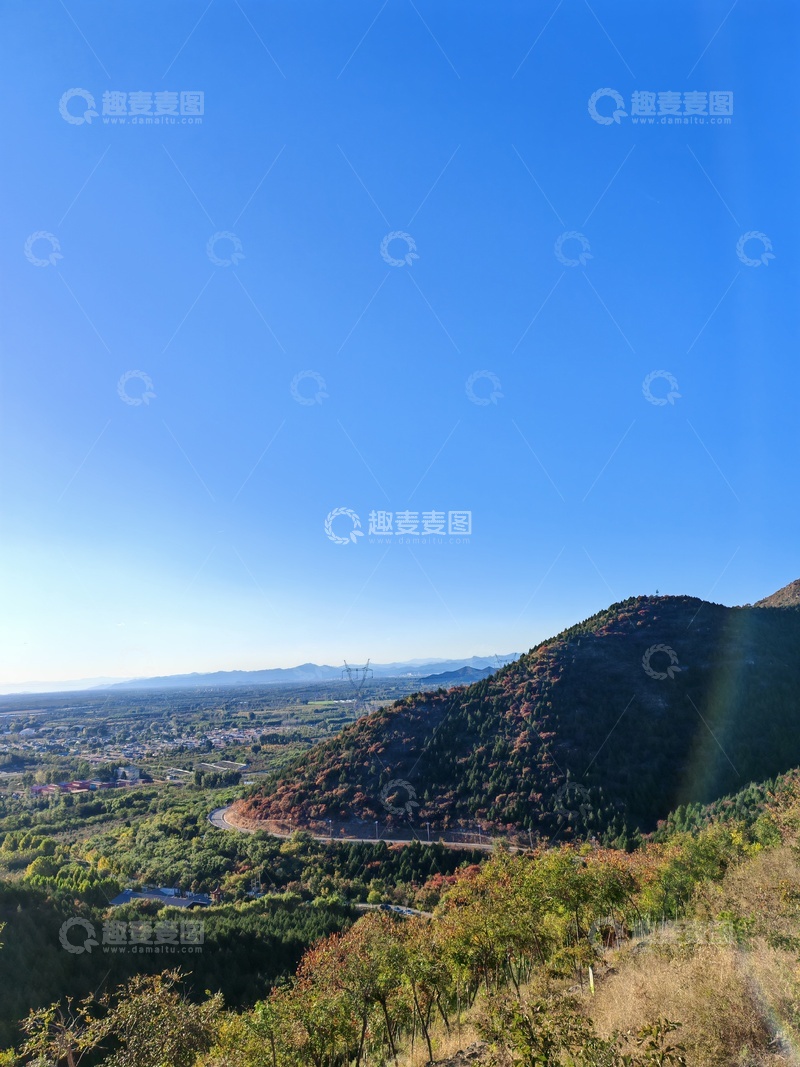 高清大图下载【趣麦麦图】-山峦翠绿风光