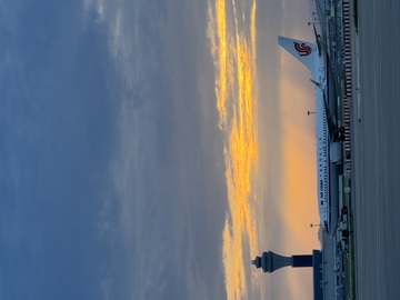 飞机晚霞美景摄影图片