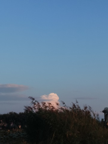 傍晚天空云朵风景