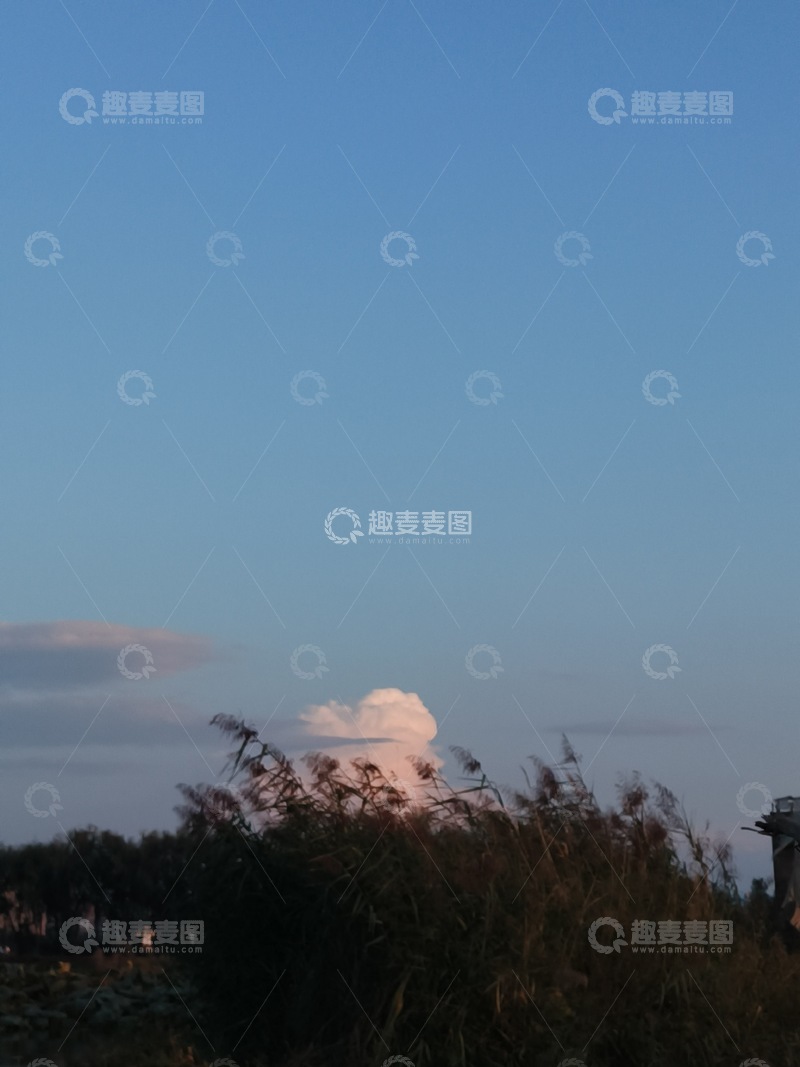 高清大图下载【趣麦麦图】傍晚天空云朵风景