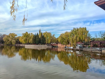 秋日湖畔风光摄影