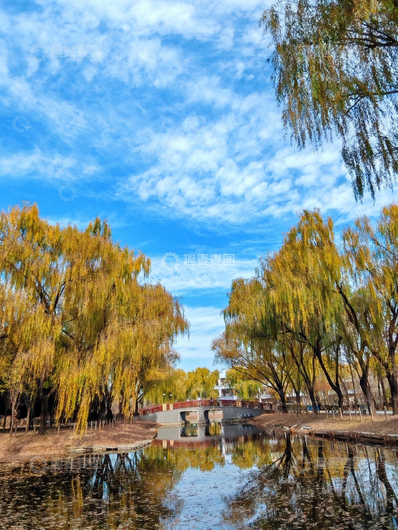 高清大图下载【趣麦麦图】秋日湖畔风光
