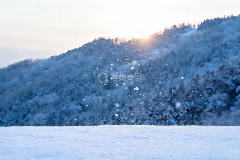 高清大图下载【趣麦麦图】雪落山林蓝调冬日雪景全景