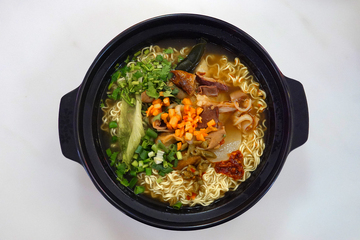 早餐砂锅牛杂面