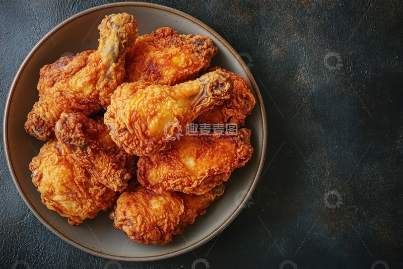 高清大图下载【趣麦麦图】美味的一盘炸鸡腿