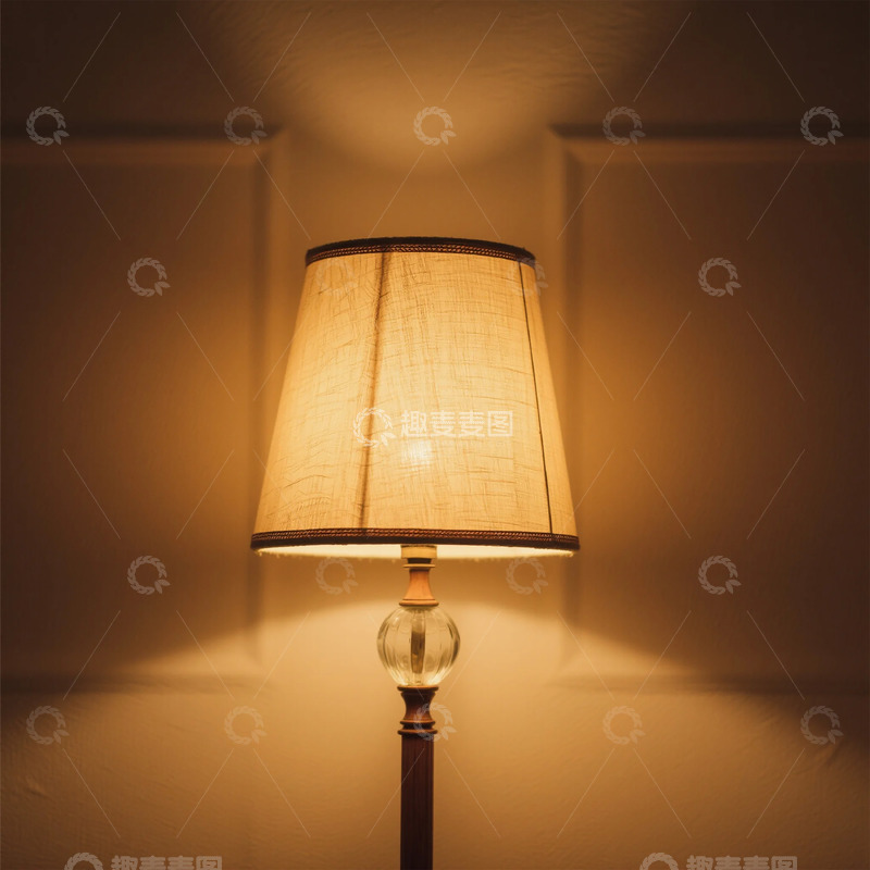 高清大图下载【趣麦麦图】温暖灯光台灯特写