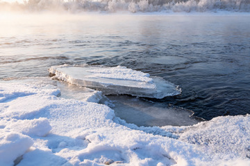 冬季河流写实摄影5