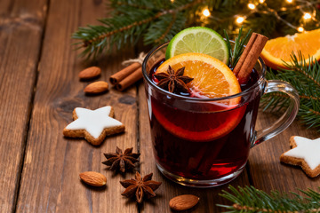 热红酒松果八角金色质感足