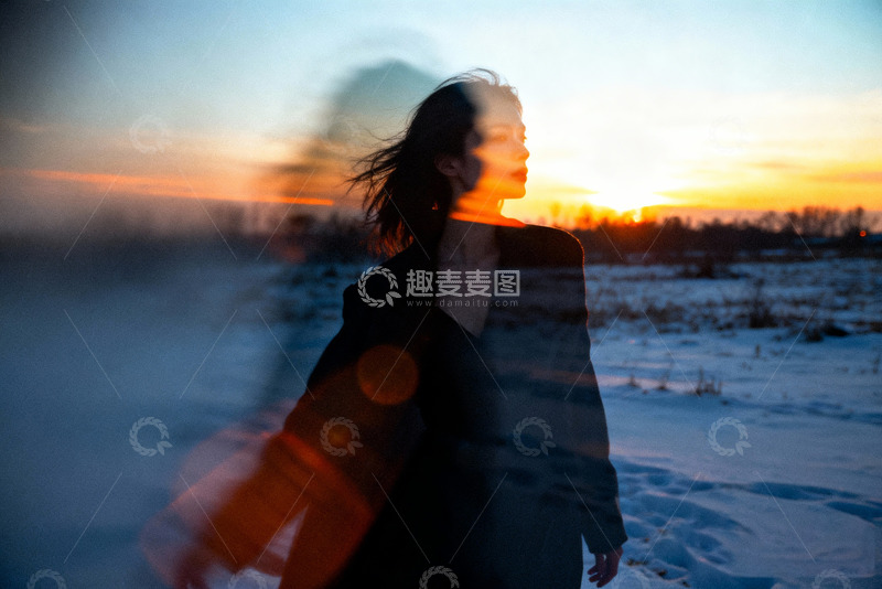 高清大图下载【趣麦麦图】抓拍曼妙模糊的人影及场景