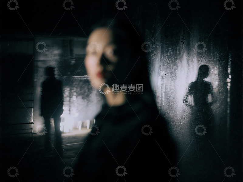 高清大图下载【趣麦麦图】抓拍前卫曼妙的人影及场景2