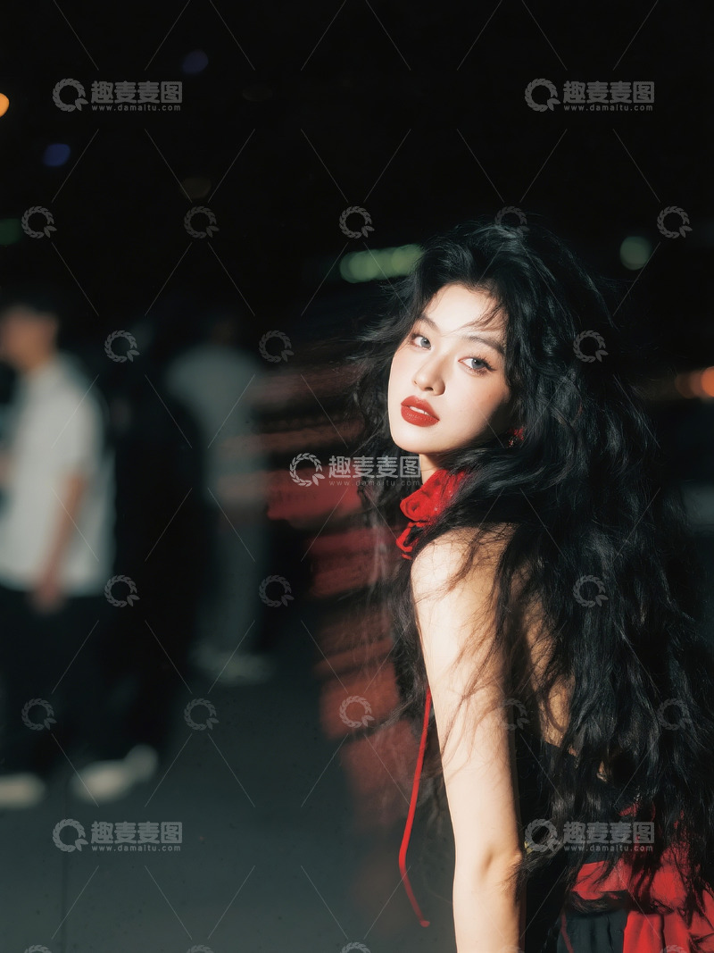 高清大图下载【趣麦麦图】抓拍曼妙时尚美女秀发5