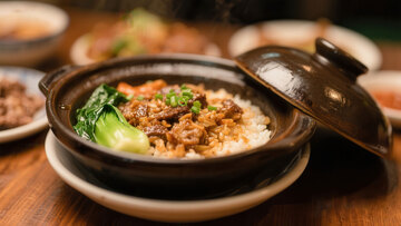 煲仔饭  焦香   菜心  