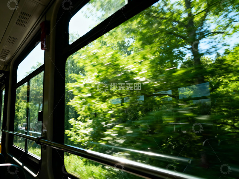 高清大图下载【趣麦麦图】公交车窗外树木残影1