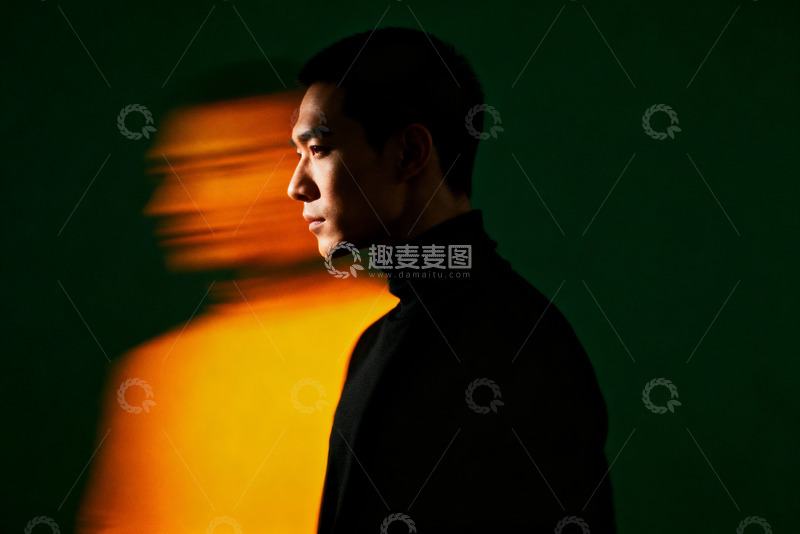 高清大图下载【趣麦麦图】人物侧面半身动态模糊6