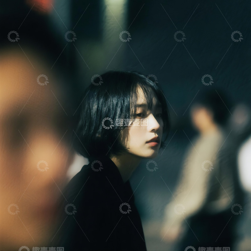 高清大图下载【趣麦麦图】氛围感模糊的人影及场景8