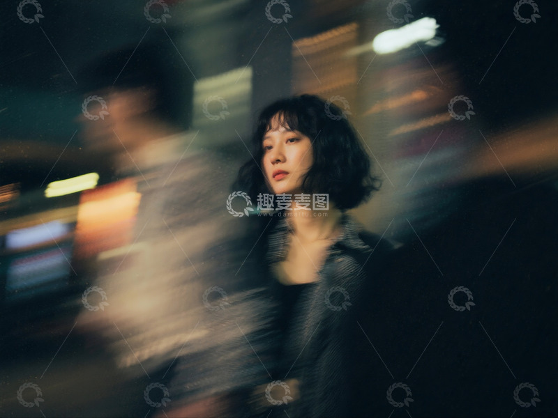 高清大图下载【趣麦麦图】氛围感模糊的人影及场景4