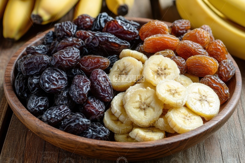 高清大图下载【趣麦麦图】一盘葡萄干香蕉干小零食