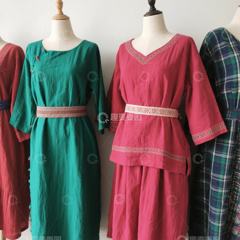 高清大图下载【趣麦麦图】民族风服装展示连衣裙素材