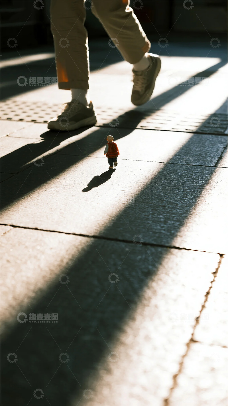 高清大图下载【趣麦麦图】微缩摄影小人行走光影