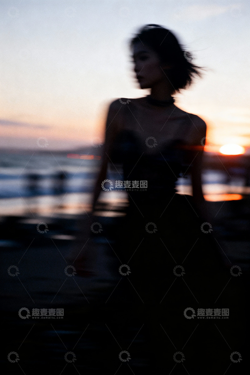 高清大图下载【趣麦麦图】情景氛围感人像摄影前卫艺术1