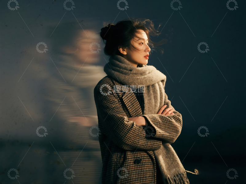 高清大图下载【趣麦麦图】女子头发盘起 