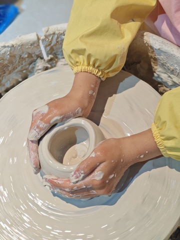 陶艺制作手部特写素材